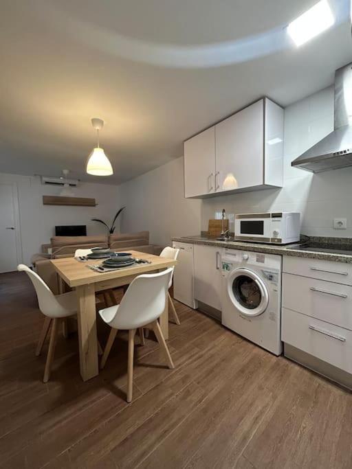 Appartement Petite California Duenas à Séville Extérieur photo
