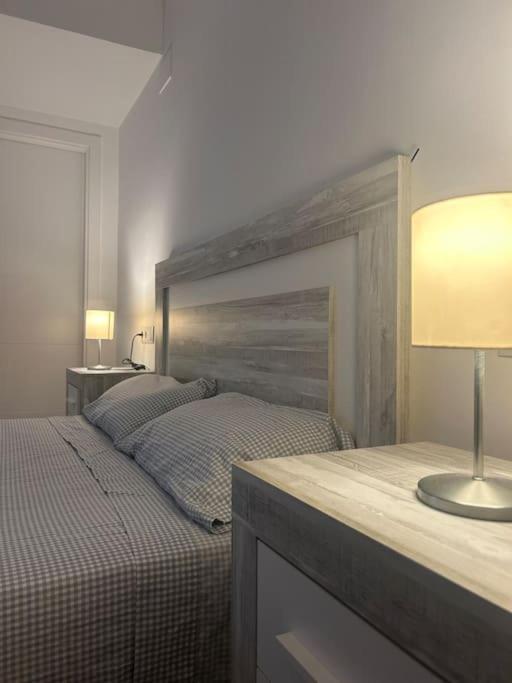 Appartement Petite California Duenas à Séville Extérieur photo